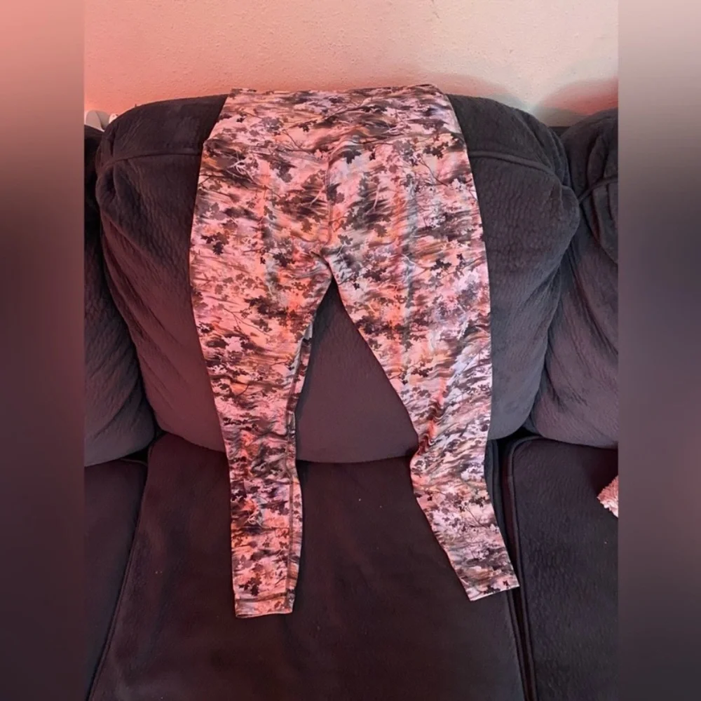 Lululemon Leggings - Picture 9 of 17